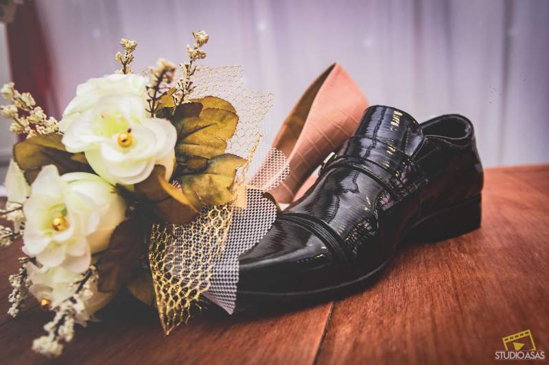Sapatos dos noivos